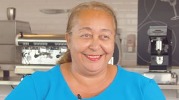 Imagem de thumbnail do vídeo Episódio 12 | De salgadeira a empresária: a receita de sucesso de Viviane!