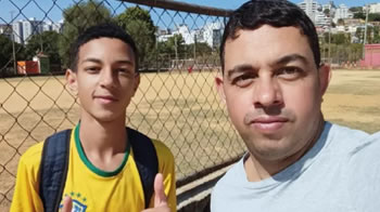 Imagem de thumbnail do vídeo Reescrevendo destinos: egresso transforma sua vida e inspira os filhos através do Senac